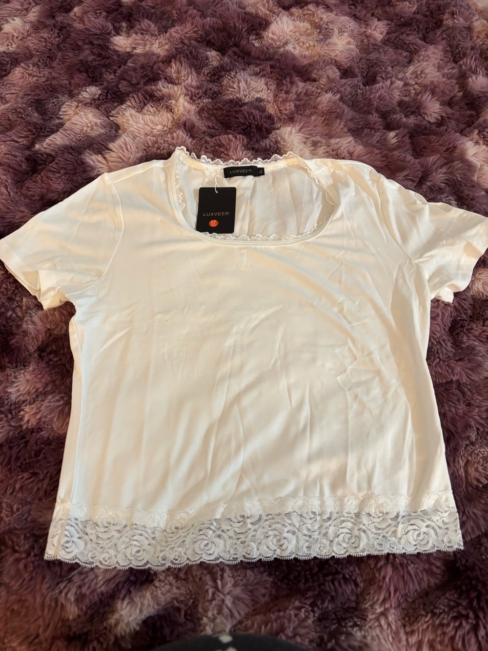 Women's Lace-Hem Short Sleeve Tee in White